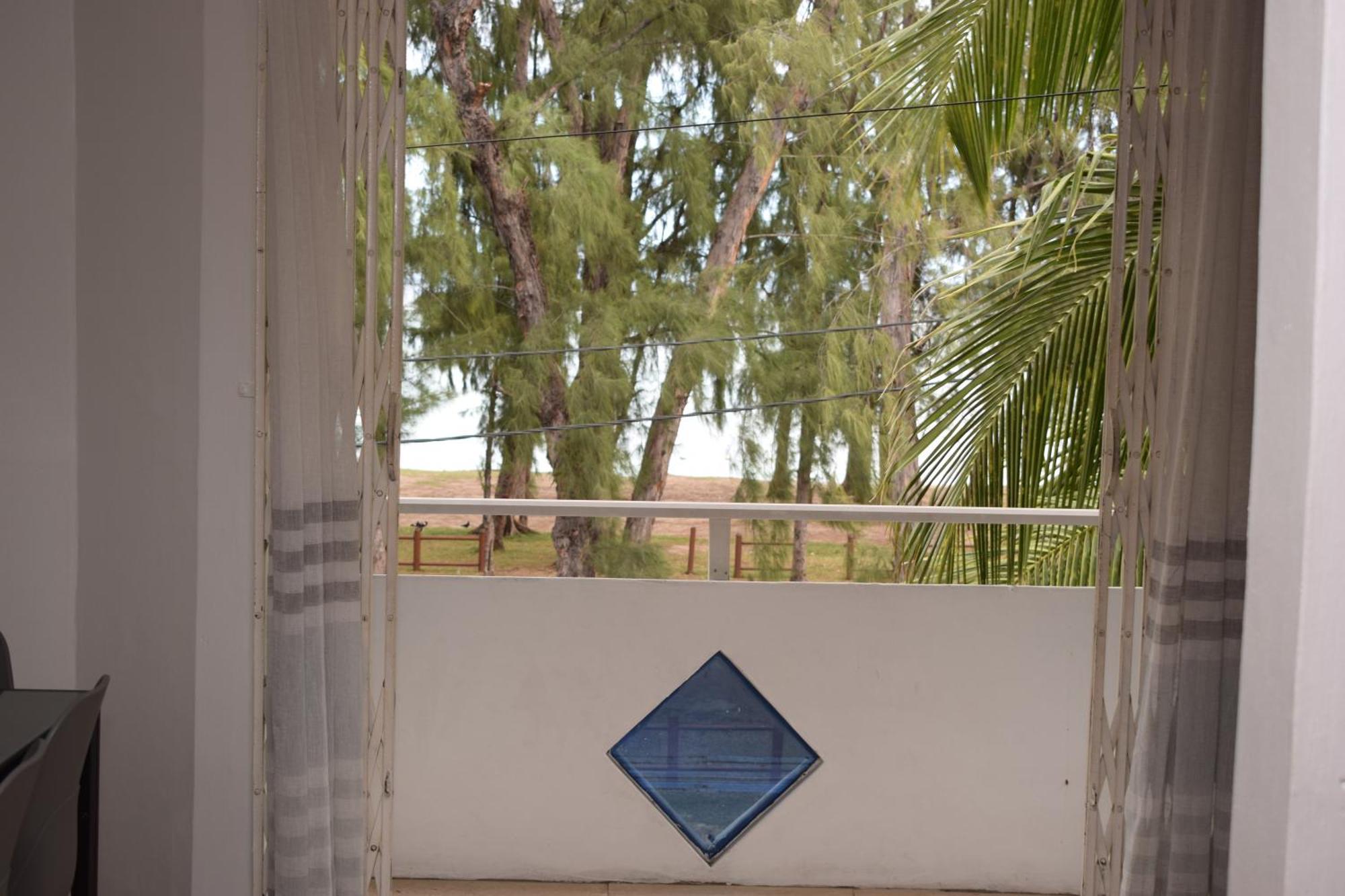 Sea Front Apartment Villa Flic-en-Flacq Exterior foto